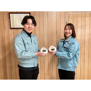 自動車の金型を手がける会社が作った【おむすび型】を使って、”飯盛おむすび作り”に挑戦！！