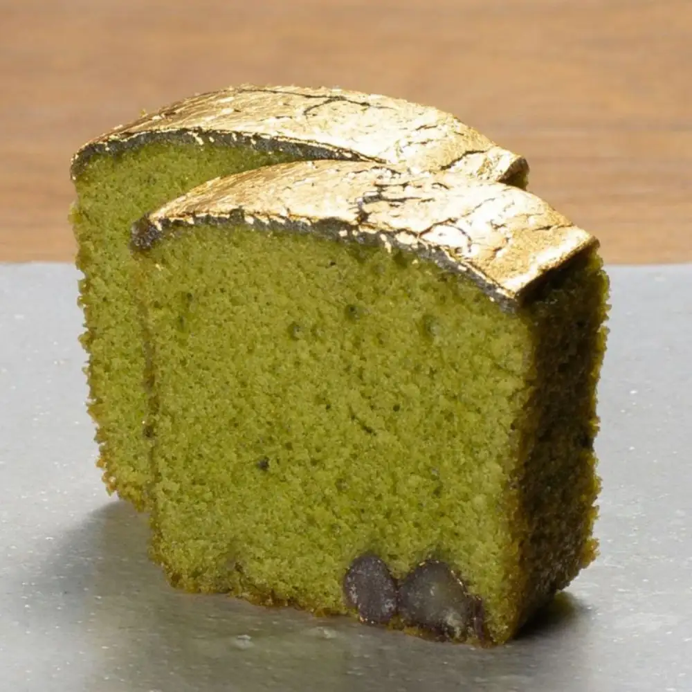 黄金の焼菓子セット（チョコレートケーキ＆大納言入り抹茶ケーキ）