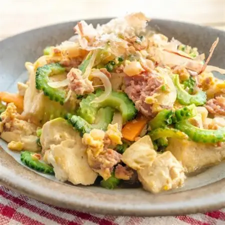 沖縄ホーメル レトルト詰め合わせセット(タコスミート8食＆コンビーフハッシュ4個)【1688661】