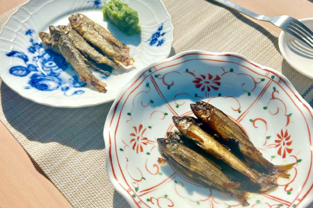日野川育ちの「夏香鮎」小鮎（約10㎝）瞬間冷凍 1kg【鮎 冷凍 1kg 国産 アユ あゆ 魚 魚介 海鮮 養殖 川魚 塩焼き 甘露煮 煮凝り 素揚げ 天ぷら 鳥取県 日吉津村 日野川 日本海】
