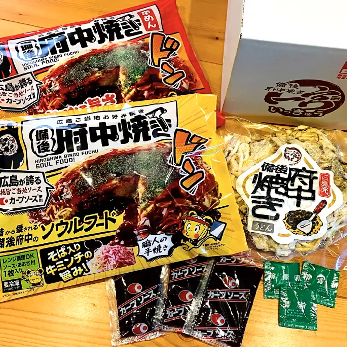 【2ヵ月毎定期便　全3回】備後 府中焼き 麺くらべセット（3枚入り） ／ お好み焼き 広島焼き 重ね焼き 総菜 ご当地 グルメ そば肉玉 辛麺肉玉 うどん肉玉 ミンチ肉 カープソース お取り寄せ ご当地お好み焼き 広島県 No.1175