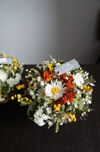 季節のドライフラワーアレンジメント 1点 長さ18cm?23cm程度 お花 フラワー インテリア 飾り 装飾 花 華 ドライフラワー 国産 宮崎県 九州 送料無料