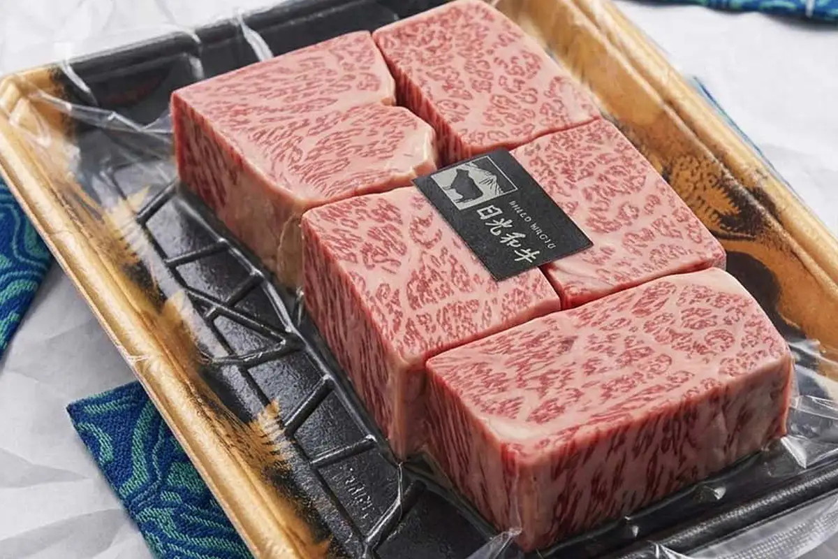日光和牛 肩ロース ミニステーキ 約600g (300g×2パック) 日光産とちぎ和牛 [0839]