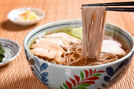 製麺所こだわり 山形の田舎そば「小沢部そば(乾麺)」 16束（32人前） 大沼製麺所 【 お取り寄せ 備蓄 小分け 個包装 常温 保存 便利 ご当地 グルメ 土産 特産 名物 蕎麦 東北 山形県 ざるそば もりそば かけそば 】　010-F-ON009