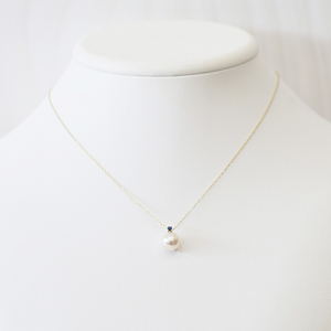 S101-525_あこや真珠 ペンダント ネックレス 8mm - 8.5mm 天草 熊本 ホワイトピンク 誕生石 9月 サファイヤ 半貴石 本真珠 K18