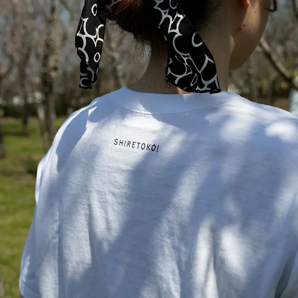 「知床トコさん」×久米繊維 　コットンTシャツ Mサイズ・ホワイト　折り紙柄　半袖
