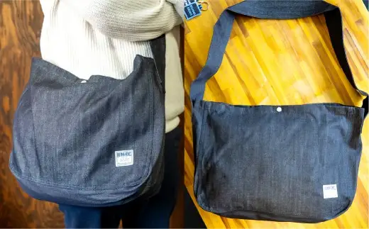 【全2回定期便】 家庭用 ピオーネ 2房（1房約530g以上）＋ NEWS PAPER BAG（INDIGO） フルーツ 果物 ブドウ ぶどう 葡萄 国産 ギフト 贈答 【2026年9月・11月発送予定】