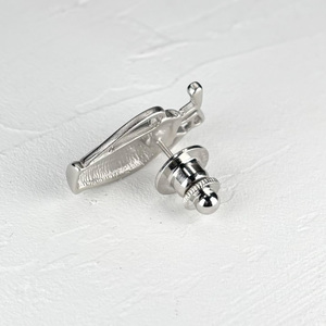 アコヤ真珠 ピンブローチ ゴルフ モチーフ ブラス / 真珠