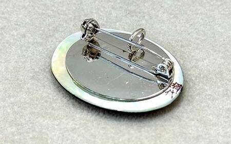 デイジー蒔絵白蝶貝ブローチ（黒） 伝統工芸 工芸品 国産 日本製 F6P-3124