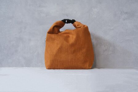 保冷バッグ （オレンジ） バッグ ポーチ ドリンク 缶 保冷缶 お弁当入れ 万能 便利 デニム生地 尾州デニム キャンプ キャンプ用品 アウトドア アウトドア用品 愛知県 知多市