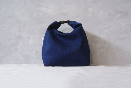保冷バッグ （青） バッグ ポーチ ドリンク 缶 保冷缶 お弁当入れ 万能 便利 デニム生地 尾州デニム キャンプ キャンプ用品 アウトドア アウトドア用品 愛知県 知多市