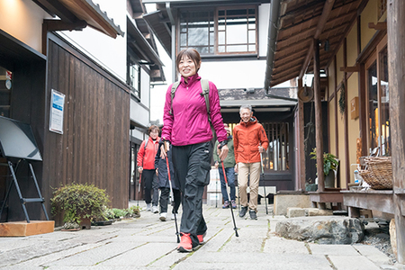 はちたび「八幡堀の魅力を歩いて体感する旅」（ピラティス×ノルディックウォーキング）【HP01W】 体験 ピラティス ウォーキング 健康 滋賀県 近江八幡市