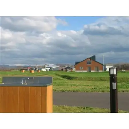 北海道初山別村みさき台公園オートキャンプ場利用券(キャンピングカーサイト/AC電源あり/1泊分)【1544140】