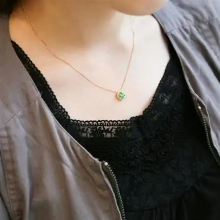 K18イエローゴールド エメラルドダイヤペンダント(0.15ct) 63-1316【配送不可地域：離島・沖縄県】【1289099】