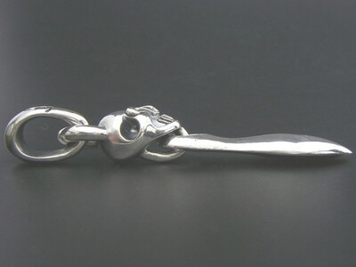 Symbol skull＋Sword pendant