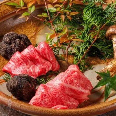 神戸牛 しゃぶしゃぶすき焼き 肩ロース 切り落とし 1kg 【雄三郎監修】 食べログ百名店【配送不可地域：離島】【1714429】
