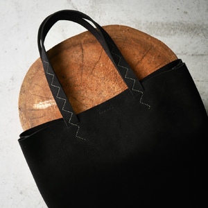 トートバッグ (ブラック) Ultrasuede (R) [2582]