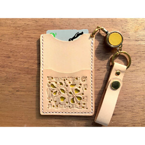 本革ICカードケース（障害のある人たちがつくるハートフルグッズ）【むらさき】【11100-0165】