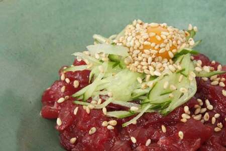 ＜選べる配送月＞【 超希少部位 】 天然 三崎まぐろ ホホ肉 1kg 【 数量限定 】　M005-013 冷凍 マグロ