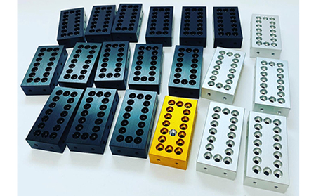 町工場職人がつくるアルミ製ブロック【ペンギンモデル組立てセット】