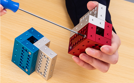 町工場職人がつくるアルミ製ブロック【3色ペンスタンド組立てセット】