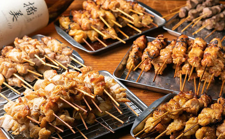 焼き鳥 国産 鶏肉 使用 かしわ家定番 計40本 タレ 3種（ もも せせり 皮 ） セット お店の味をご自宅で! 冷凍食品 おつまみ つまみ 惣菜 おかず 弁当 冷凍配送 兵庫 兵庫県 稲美町