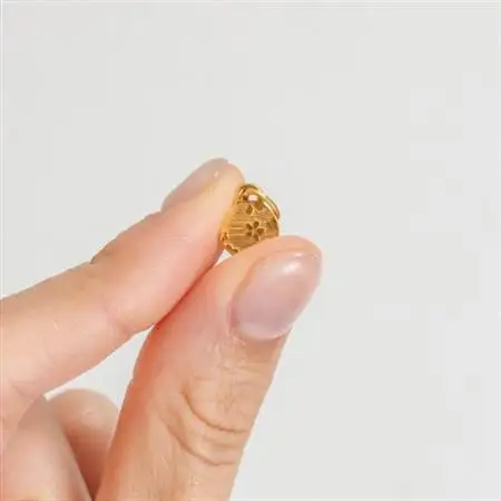 K24 純金(約1.2g)富士/桜メダルペンダント(1点)71-0408【配送不可地域：離島・沖縄県】【1292283】