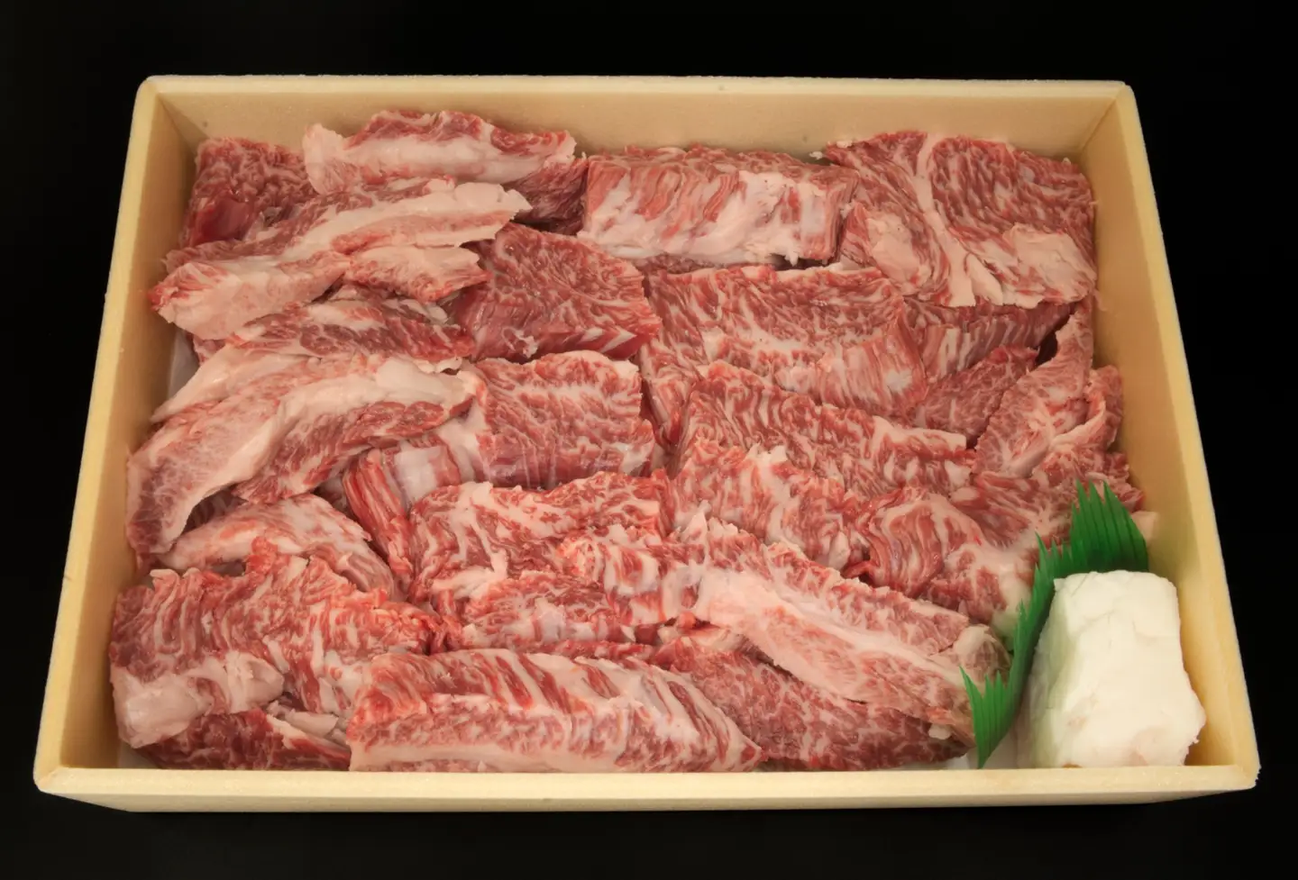 【牧場直売店】兵庫県産黒毛和牛 焼肉用バラ 1kg | 黒毛和牛 牛肉 モモ グルメ 兵庫県 上郡町
