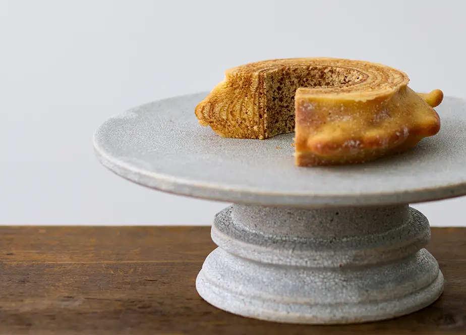 バウムクーヘン 2種(各1個入) ギフトBOX A プレーン ソフト ハード ホール ラム酒 発酵バター 食べ比べ おやつ お菓子 スイーツ スウィーツ 贈答 プレゼント 贈り物 ギフト お土産 手土産 おしゃれ 常温 静岡県 富士市 omotte [sf130-001]