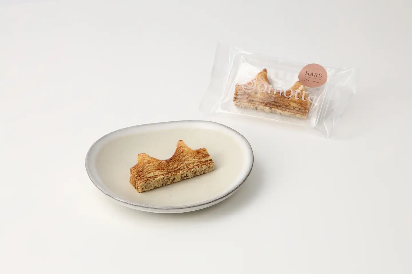 バウムクーヘン 2種(計6個入) ギフトBOX B プレーン ソフト ハード ホール カット ラム酒 発酵バター 食べ比べ おやつ お菓子 スイーツ スウィーツ 贈答 プレゼント 贈り物 ギフト お土産 手土産 おしゃれ 常温 静岡県 富士市 omotte [sf130-002]