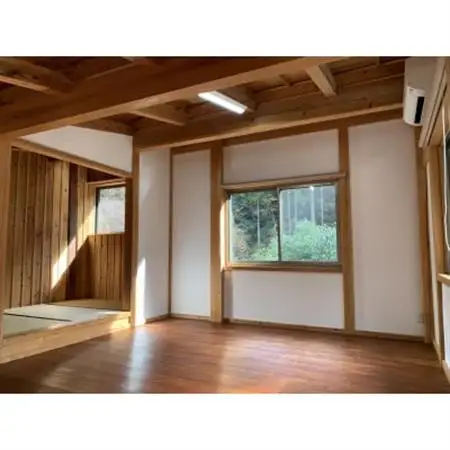 B＆Bゲストハウス「森の駅」(森の間)4人宿泊券【配送不可地域：離島・沖縄県】【1694650】