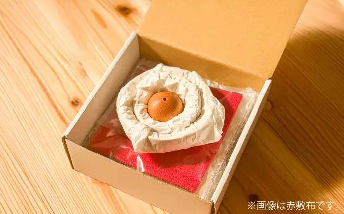 【もっちり鏡餅】天然木の木製かがみもち(焦茶敷布) お正月 飾り 鏡もち　日田市 / 合同会社ウッドアート楽[ARDN043]