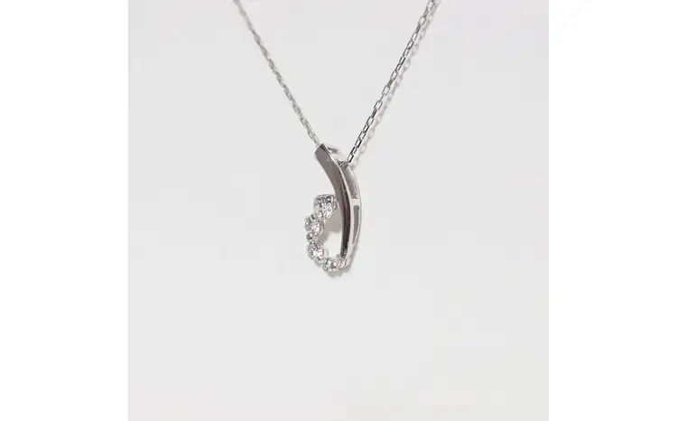 プラチナ 0.12ct グラデーションダイヤモンドペンダント 山梨県 甲斐市 BQ-204