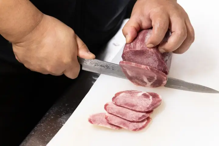 厚切り牛タン　焼き肉用　450ｇ