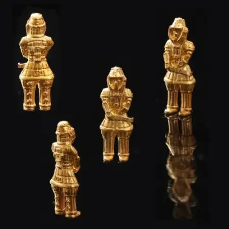 【Do_goods】純金製! 指先に乗る米粒サイズの「埴輪 挂甲の武人」659-980【配送不可地域：離島・沖縄県】【1565332】