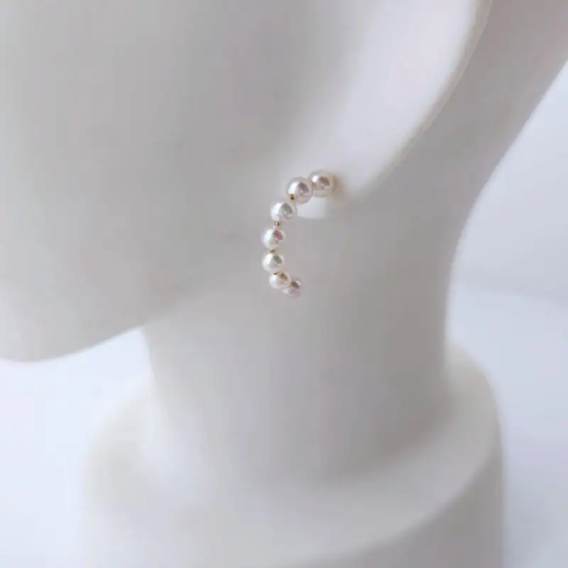 真珠 ピアス 4.0mm～ 4.9mm K18 18金 半円 フープピアス パール アコヤ アクセサリー ジュエリー ファッション 冠婚葬祭 慶事 誕生日 結婚式 記念日 お祝い 贈答用 贈り物 ギフト プレゼント 普段使い おしゃれ カジュアル / ベビーパールで遊ぶ、半円フープピアス