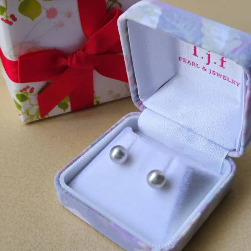 真珠 イヤリング パール アクセサリー ジュエリー ファッション 7.5mm SV 国産 あこや 冠婚葬祭 慶事 誕生日 結婚式 記念日 お祝い 贈答用 贈り物 ギフト プレゼント 普段使い おしゃれ カジュアル 三重県 伊勢 志摩市 / カジュアルにフォーマルに大活躍、ナチュラルグレーのパールピアス & イヤリング (イヤリング)