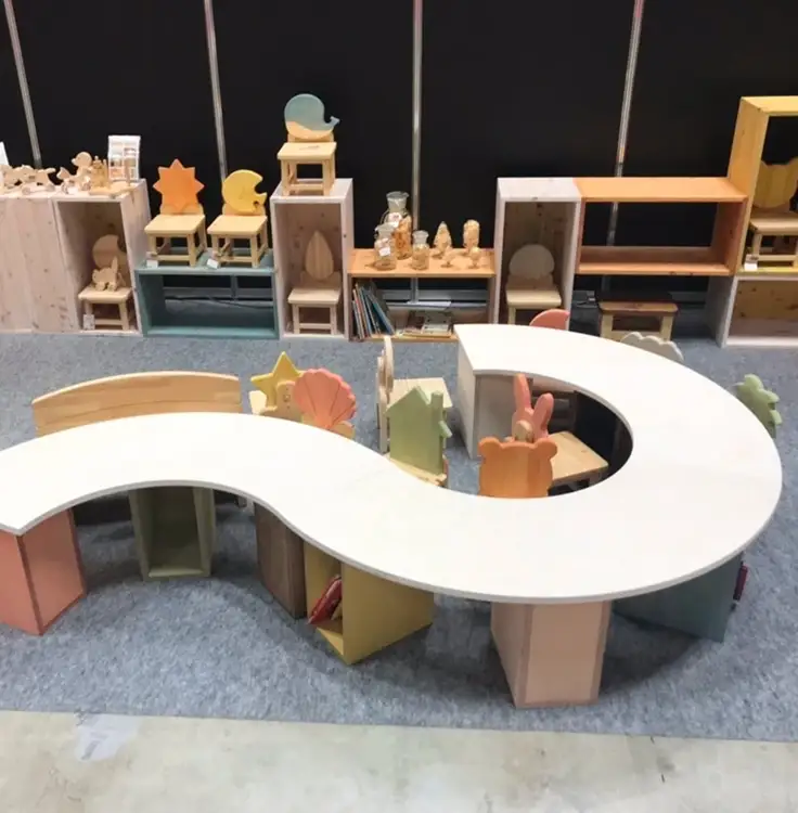 木製キッズチェア 『こども椅子』（さかな バナナ色） │パイン材 ハンドメイド 子供用 キッズチェア おしゃれ 子供用家具 WoodPark 和歌山県美浜町