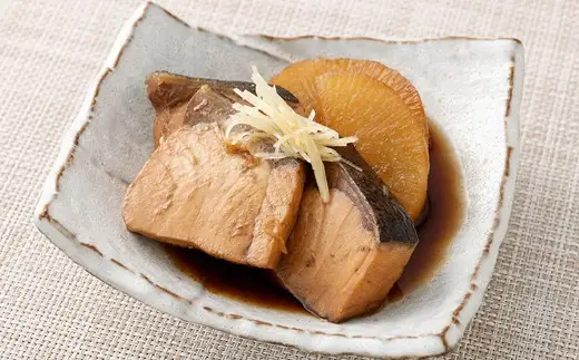 【 骨取り 】 長崎県ぶり切身 （ 無塩 ） 約30g × 10切 × 3パック 合計約900g ぶり ブリ 鰤 ぶり切身 切身 魚 魚介 鮮魚 魚類 国産 おかず 照り焼き ムニエル 骨なし 骨無し 冷凍
