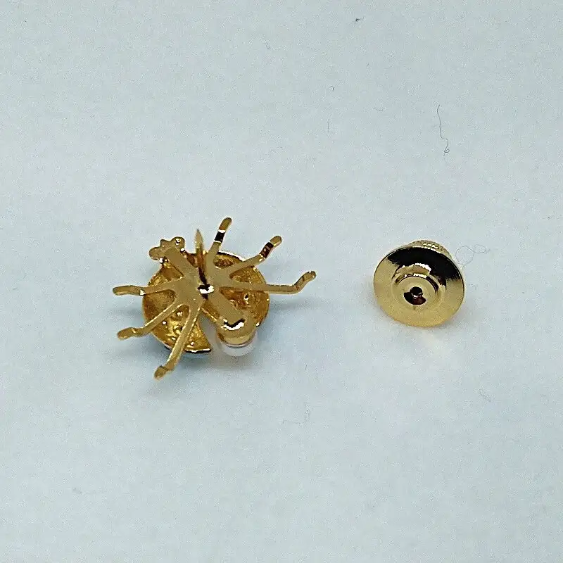 2111 真珠ピンブローチ・てんとう虫（水色）（淡水本真珠・ボタン） 贈り物 かわいい カジュアル オシャレ クリスマスプレゼント アクセサリー