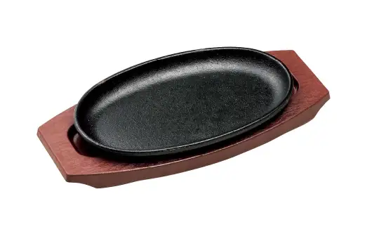 トキワ鉄器 ステーキ皿 （ 樹脂台タイプ ） IH対応 小判小 24cm WP301S くわな鋳物 職人 蓄熱性 保温力 プレート お皿 皿 食器 オシャレ 日常使い 重厚感 食卓 伝統 匠の技 鉄板 家庭用