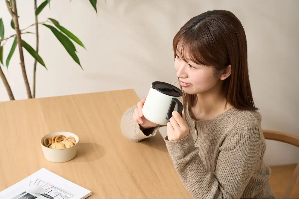 Ｃａｆé Ｄａｙｓ ふた付きマグカップ NCD-M360 ホワイト