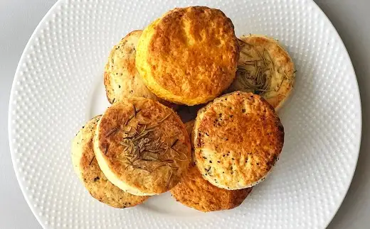 幸せをほおばる ヴィーガンスコーン 計8個 3種 おまかせセット 小麦 豆乳 手作り 焼き菓子 植物油 お菓子 菓子 おかし 洋菓子 焼菓子 ヴィーガン スコーン セット 詰め合わせ スイーツ おやつ 冷凍
