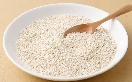 【はくばく】白米好きのためのもち麦 スタンドパック 300g×6袋 合計1.8kg もち麦 穀物 食物繊維 ご飯 ごはん 山梨県 中央市 国産 もっちり ぷちぷち 食感 はくばく