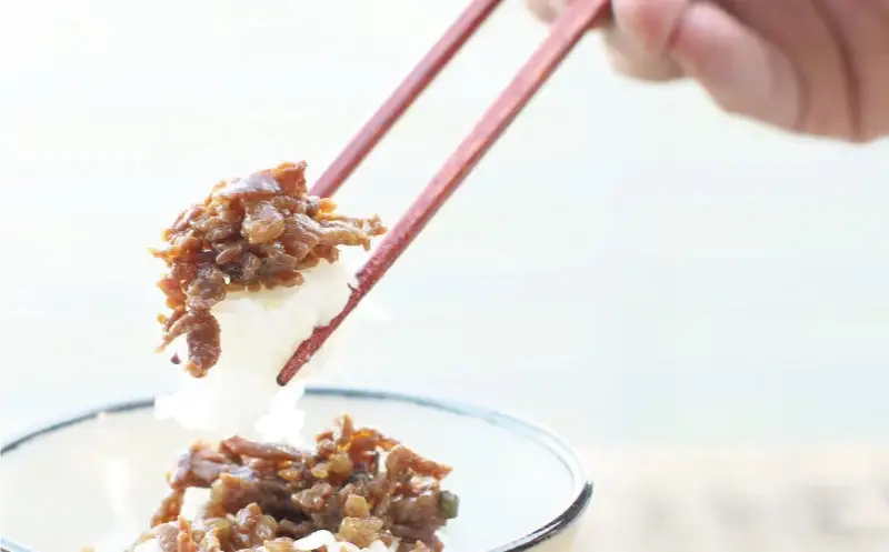 熊野牛しぐれ煮 約80g×2パック　ぐれ煮 牛 牛肉 和牛 肉 国産 小分け ご飯のお供 簡単調理 山椒三重県 熊野市 下岡精肉店【sim201A】