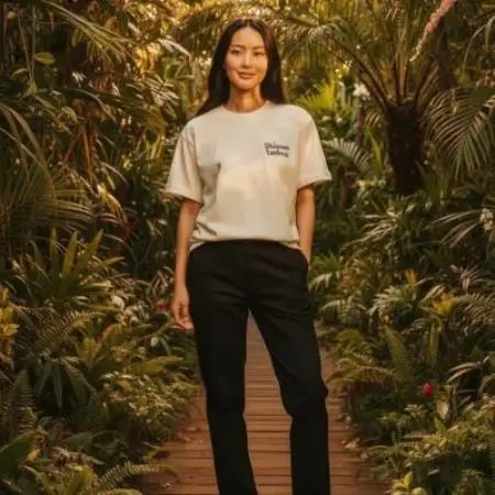 やんばるの自然を纏う オリジナルデザインTシャツ(アイボリーホワイト/Mサイズ)【1732929】