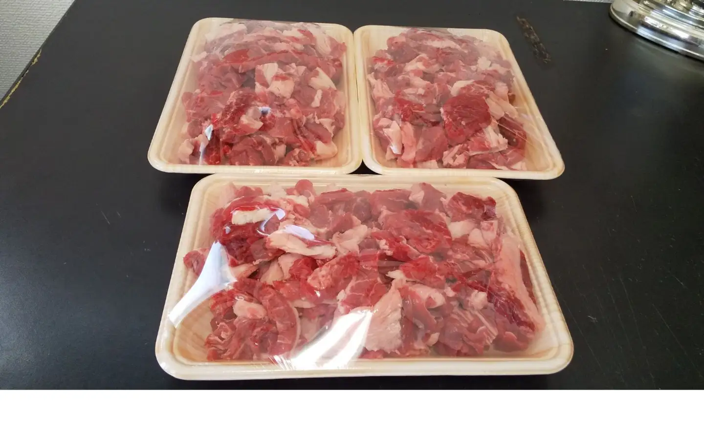 〈訳あり〉 牛そずり肉 牛肉 切り落とし　1.5kg(250g×6) 岡山県産 国産牛 1.5kg ギフト お歳暮 お中元 プレゼント ふるさと納税 【ymmt003-01】