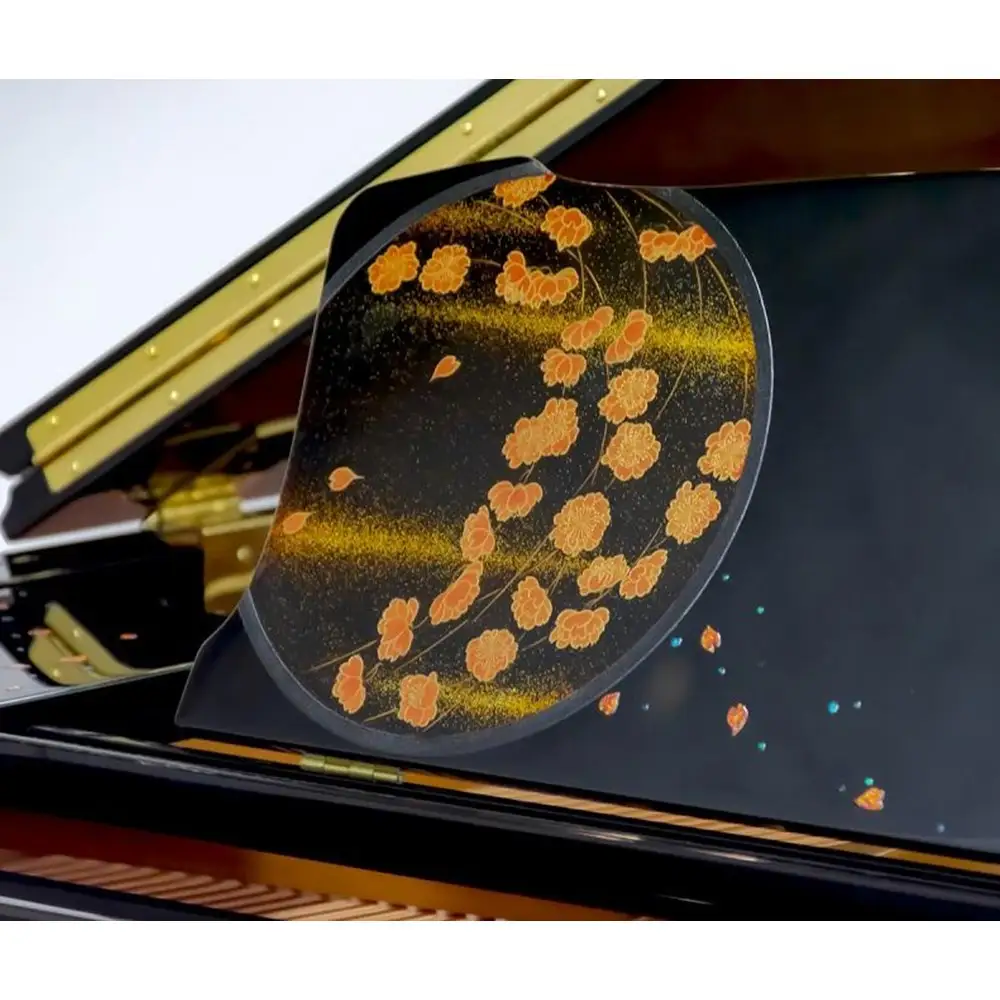 【真和楽器】京都伝統工芸による彩輝光蒔絵ピアノ「春幻」モデル｜京都 伝統技術 ピアノ