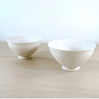 有田焼 スノー (大・小ペア)  夫婦茶碗 【三光堂】茶碗 ちゃわん ご飯茶碗 おしゃれ モダン 白 結婚祝い 新生活 軽い 可愛い ギフト A22-114