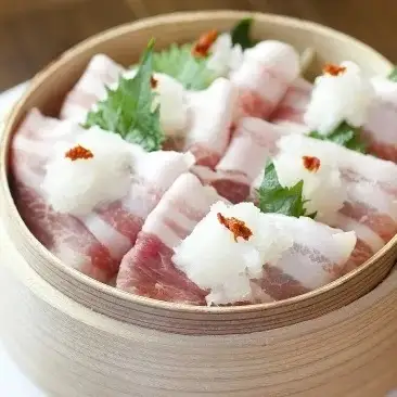 純白のビアンカ 豚バラしゃぶしゃぶ用 500g 豚肉 ぶた ぶた肉 肉 お肉 国産 冷凍 箱入り のし 贈答 ギフト プレゼント お中元 お歳暮 父の日 母の日 敬老の日 鍋 すき焼き 蒸し 新鮮 新潟県 阿賀野市 1D02008